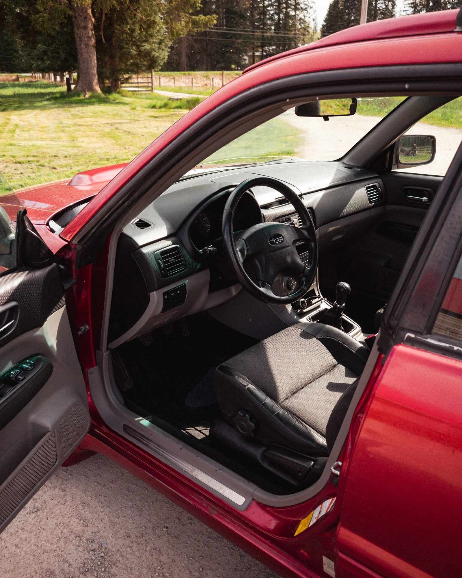 2004 Subaru Forester XT.jpg