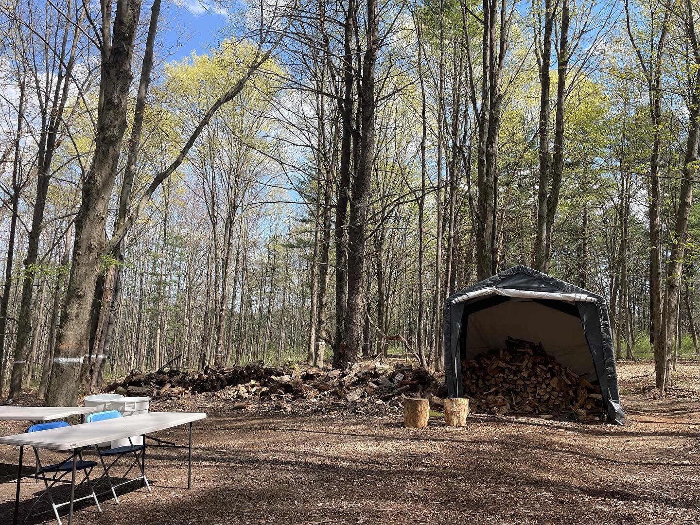 The Sugar bush is ready for the open house tomorrow! Just another reminder we are unable to accept credit/ debit cards and will only be accepting Venmo, paypal, and cash! Can&rsquo;t wait to see everyone there 🥞🍁🪵&hearts;️