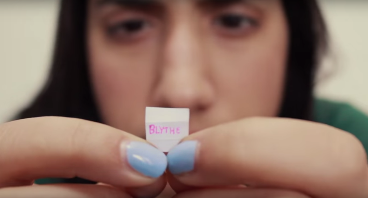 Episode 8 "Love Letters"Blythe receives love letters from potential suitors.