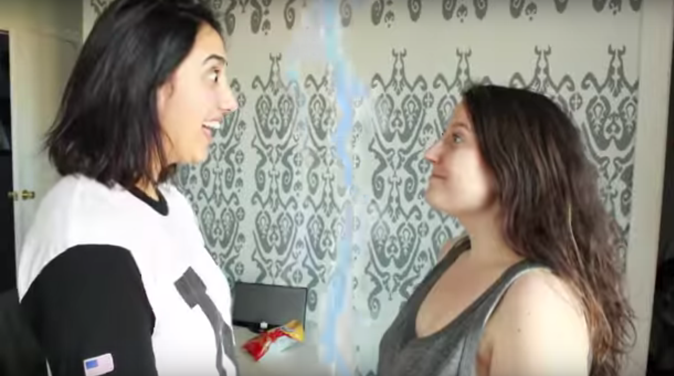 Episode 9 "Freaky Friday Lite"Julia and Blythe switch lives in this Season 1 Finale.