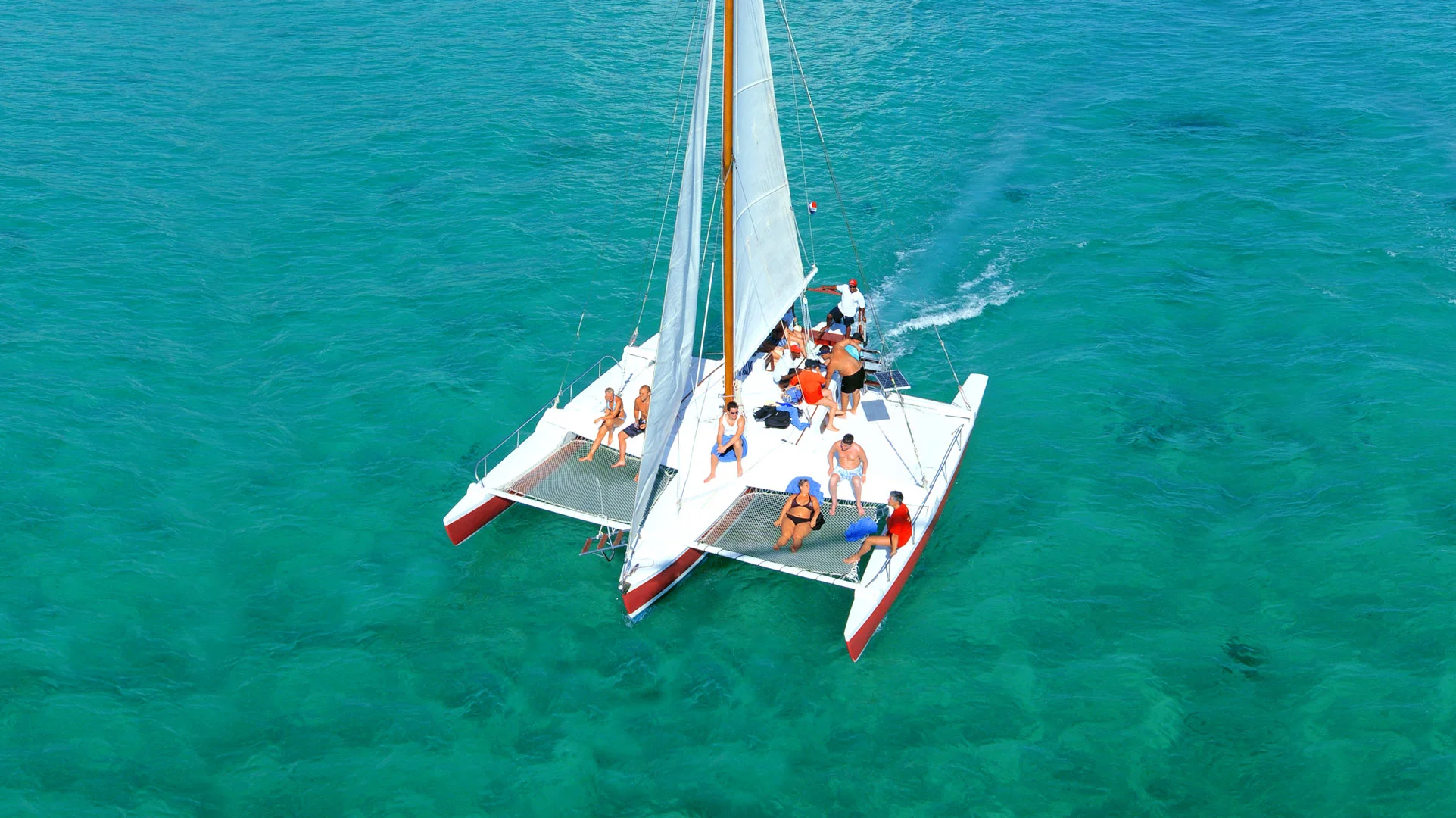 happyfish-1-catamaran-3.jpg