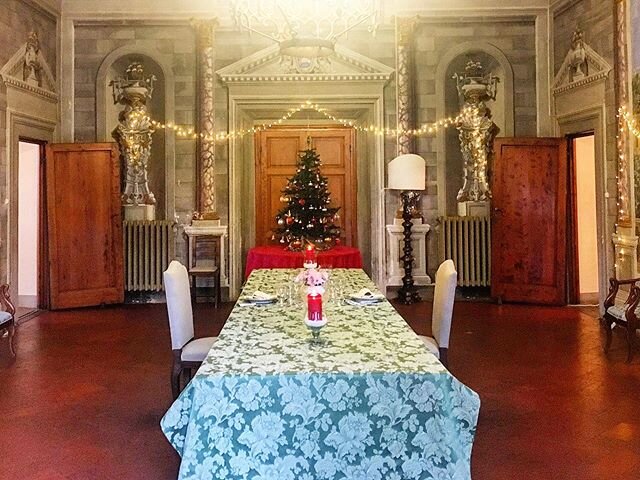 Merry Christmas to all of you from Villa Monteoriolo! 🎄 #villamonteoriolo #tuscany #toscana #chianti #florence #firenze #merrychristmas