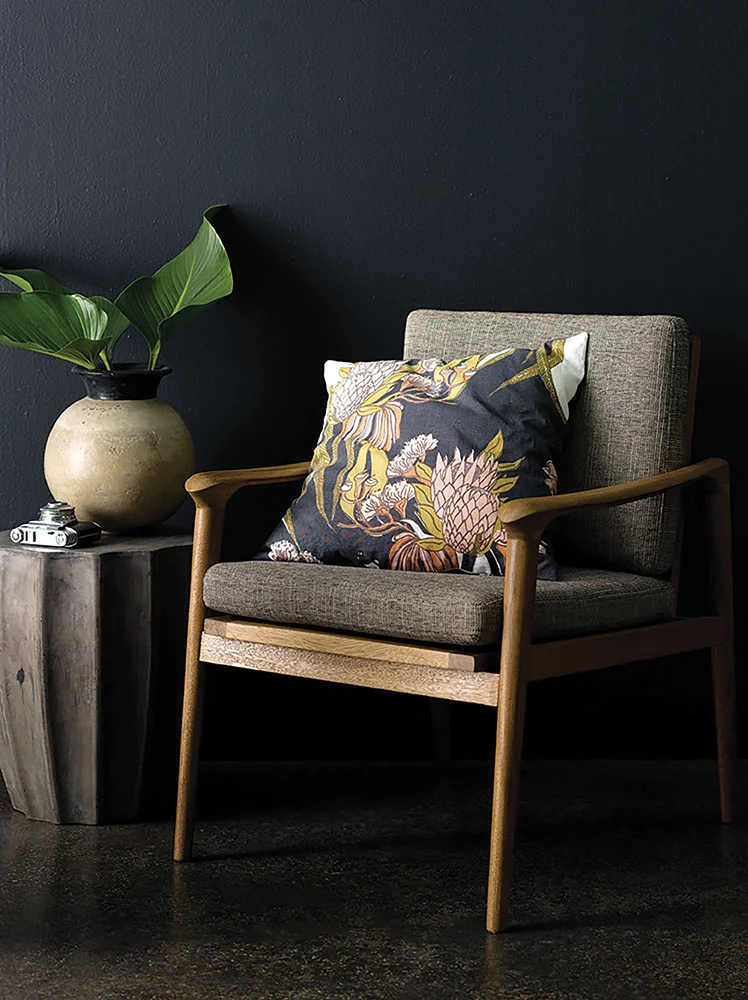CHAIR-SHOT-WEBa.jpg