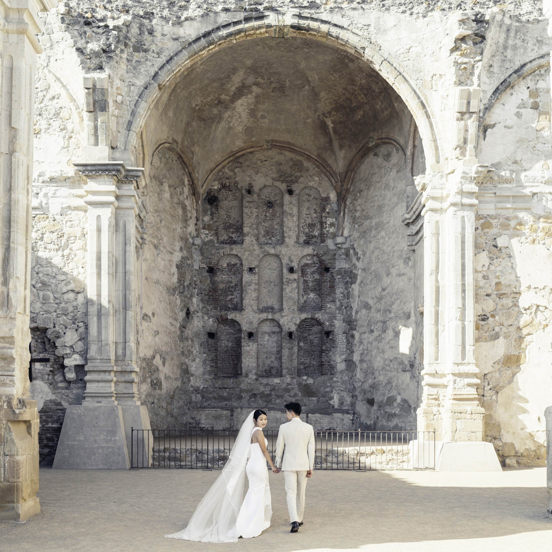 Dramatic and Modern Editorial Wedding Photography. Artistic representation of your wedding day | San Francisco Bay Area | Los Angeles