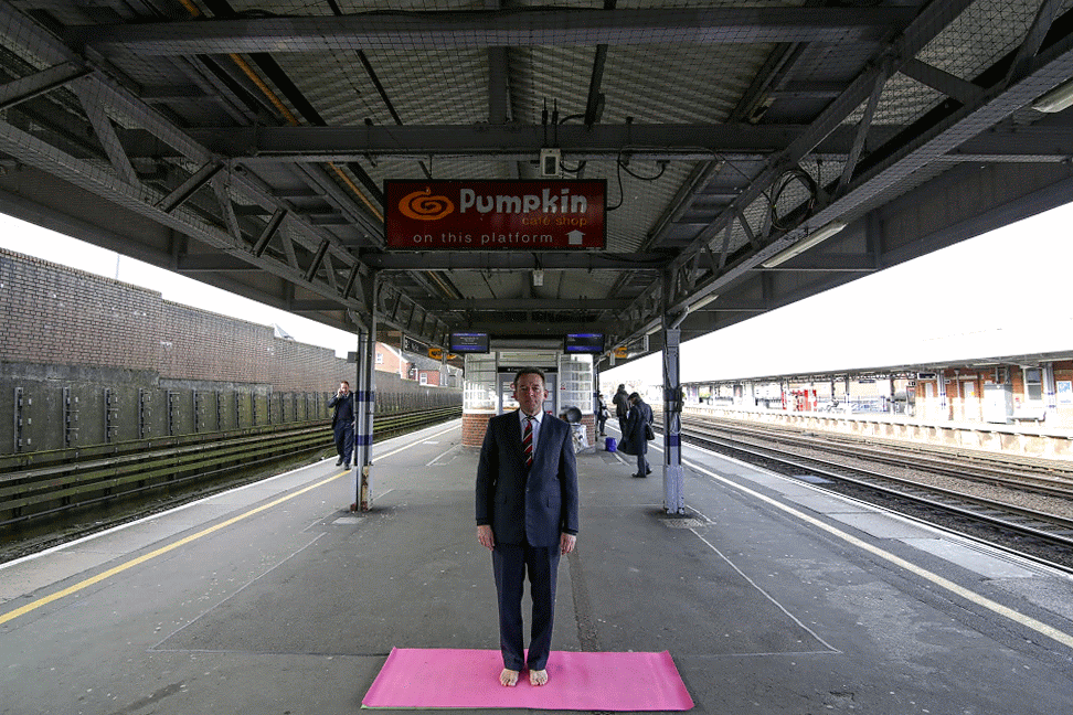 Guy Yardley Yoga-116-ANIMATION.gif