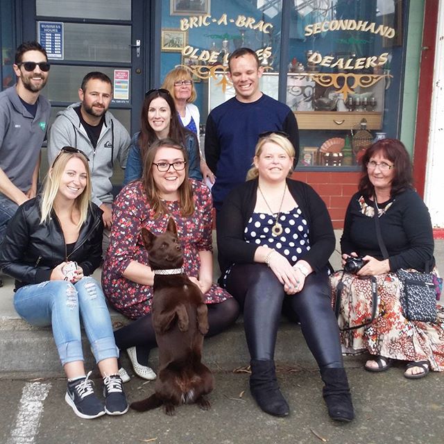 Had to put this photo up of last week when the very lucky #neighbours fans on the # officialneighbourstour got to meet the legend #bossythedog. Even got to see a sneak peek at the future as filming was happening just around the corner. #bunyiptours #greatday #ramsaystreet
