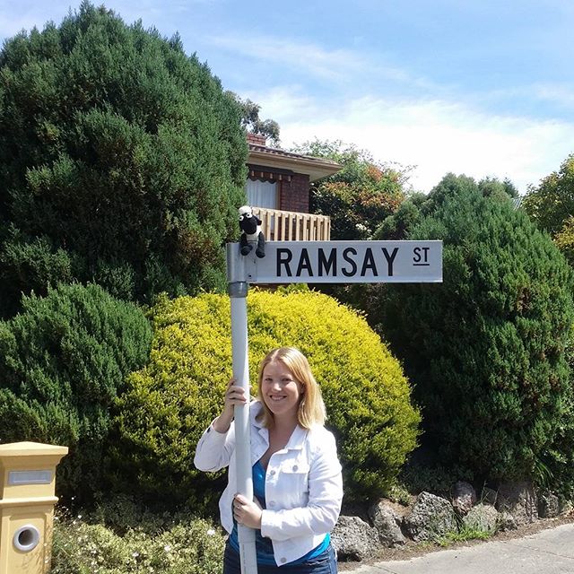 Even #shaunthesheep has now made it to #ramsaystreet on the #officialneighbourstour thanks For the visit#bunyiptours #melbourne #destinationmelbourne #lovethiscity #aussie