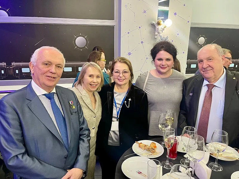 Встреча друзей. С Павлом Власовым, Ириной Роговой, Ириной Казачок, Юрием Борисовым