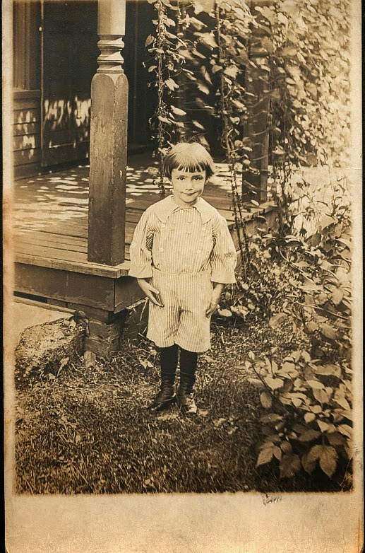#3 - Rebecca Purcell Archive - Found Photo