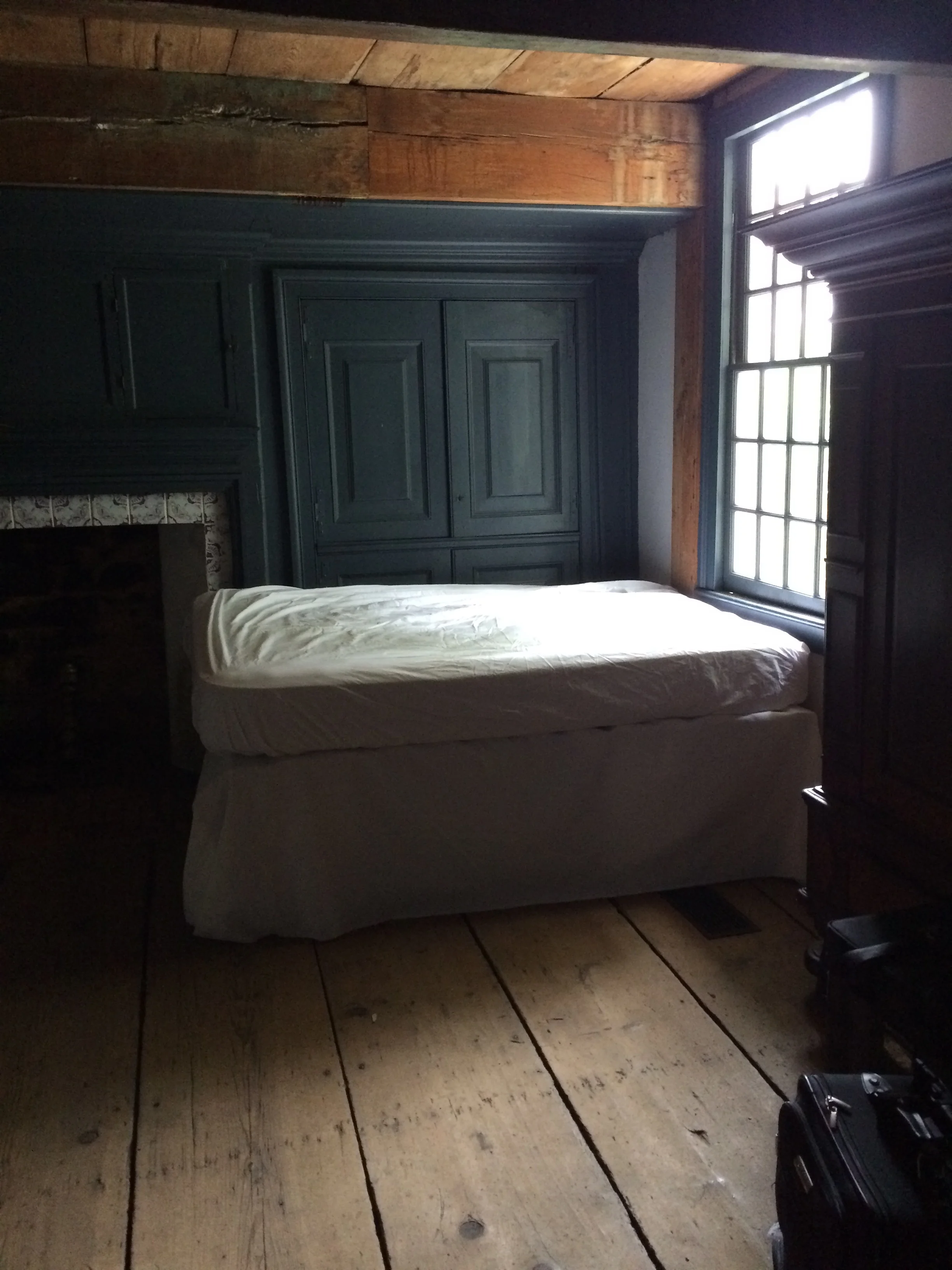 rebecca-purcell-tattere-emptyroom.jpg