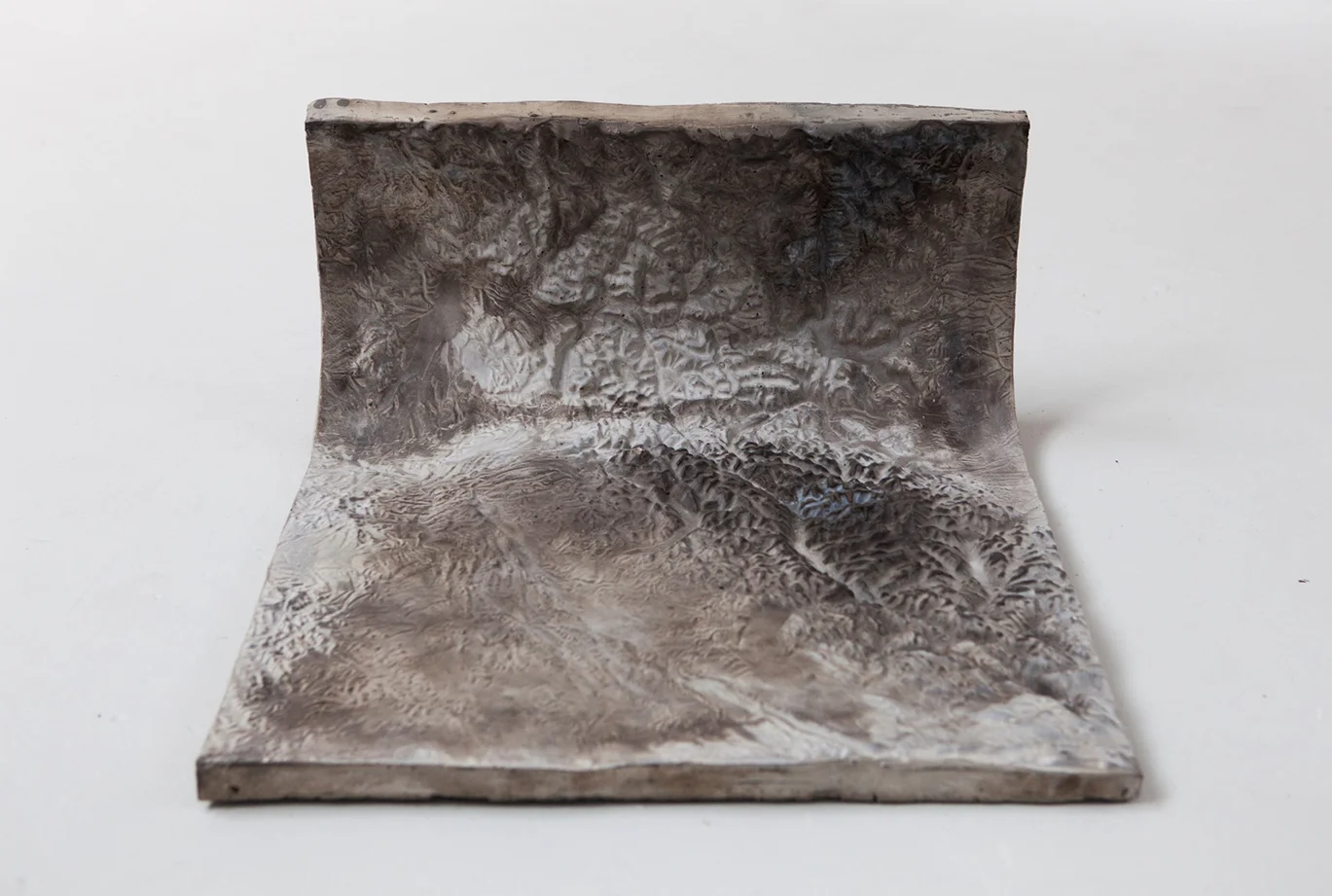   Fold,&nbsp; aluminous cement, 50 x 70 cm, 2013 