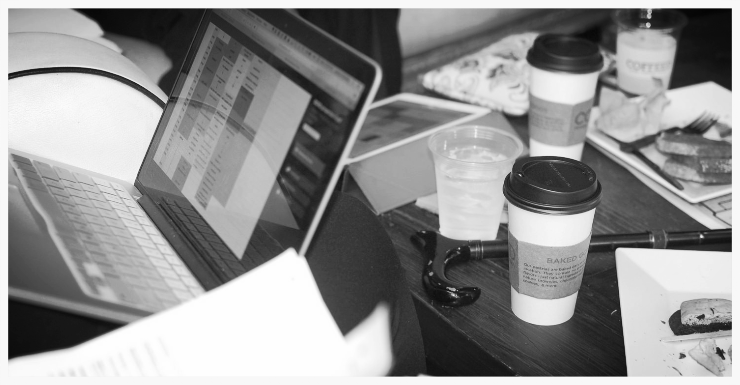 Coffee - check, macbook, iPhone and iPad - check, tons of paper to write notes on - check! Cookies (sugar!? heheh) to stay awake. Essentials to conference planning. 