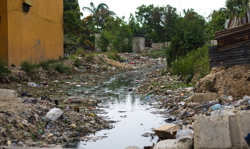 Water out of Port au Prince_1000px.jpg