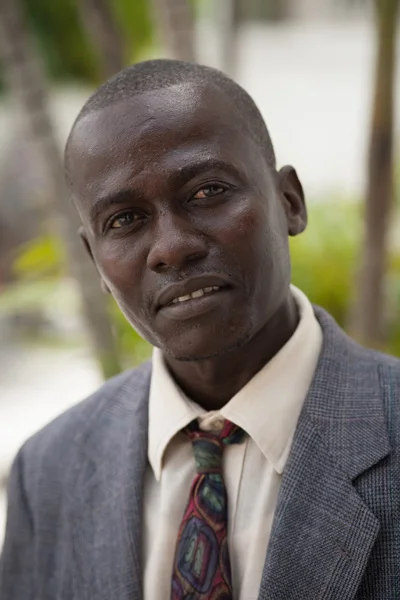 Pastor Auquel Théodore and his wife Buteau Edeline have 2 children and serve in Lacour, Haiti.