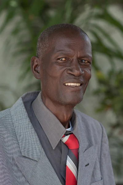 Pastor Claude Laroche and his wife Yanick Lapré has two children and serve at the 4th church in Les Cayes, Haiti.
