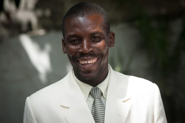 Pastor Only Chery and his wife Cadise Charles have 2 children and serve in Baie Dumelse, Haiti.