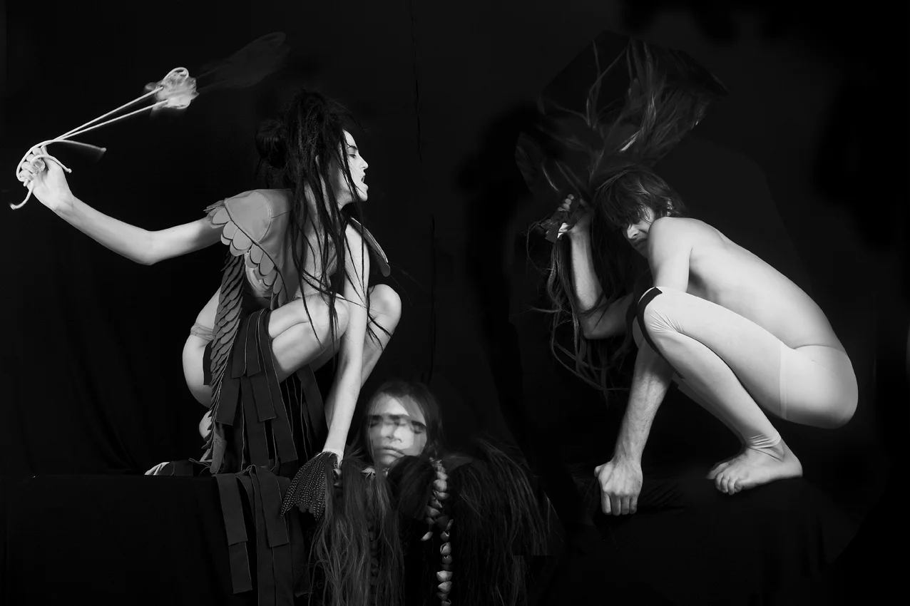 CAVE PEOPLE 4106.jpg