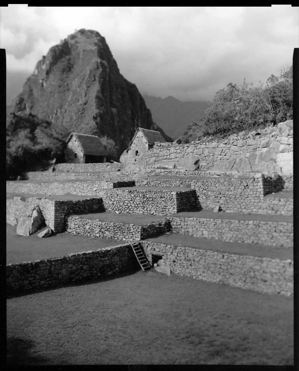 machu_SunkenGarden.jpg