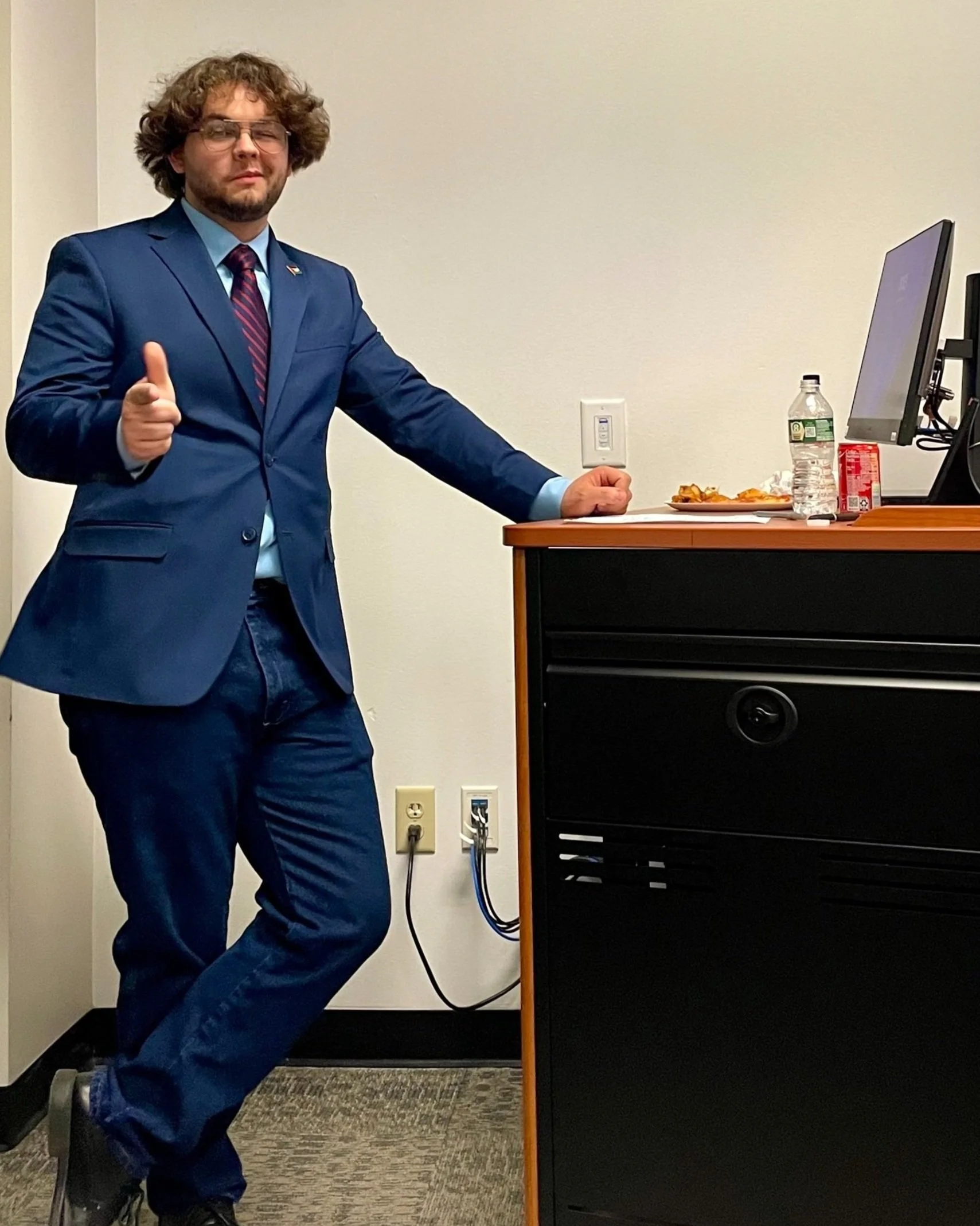 HotWingsHotSeats_StudentHost.jpg
