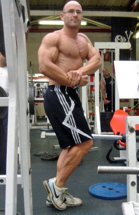 Checking Out My Progress In Muscle Limit Gym Leading Up To The 2005 Season