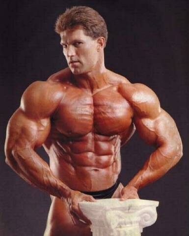 gary strydom shoulders.jpg