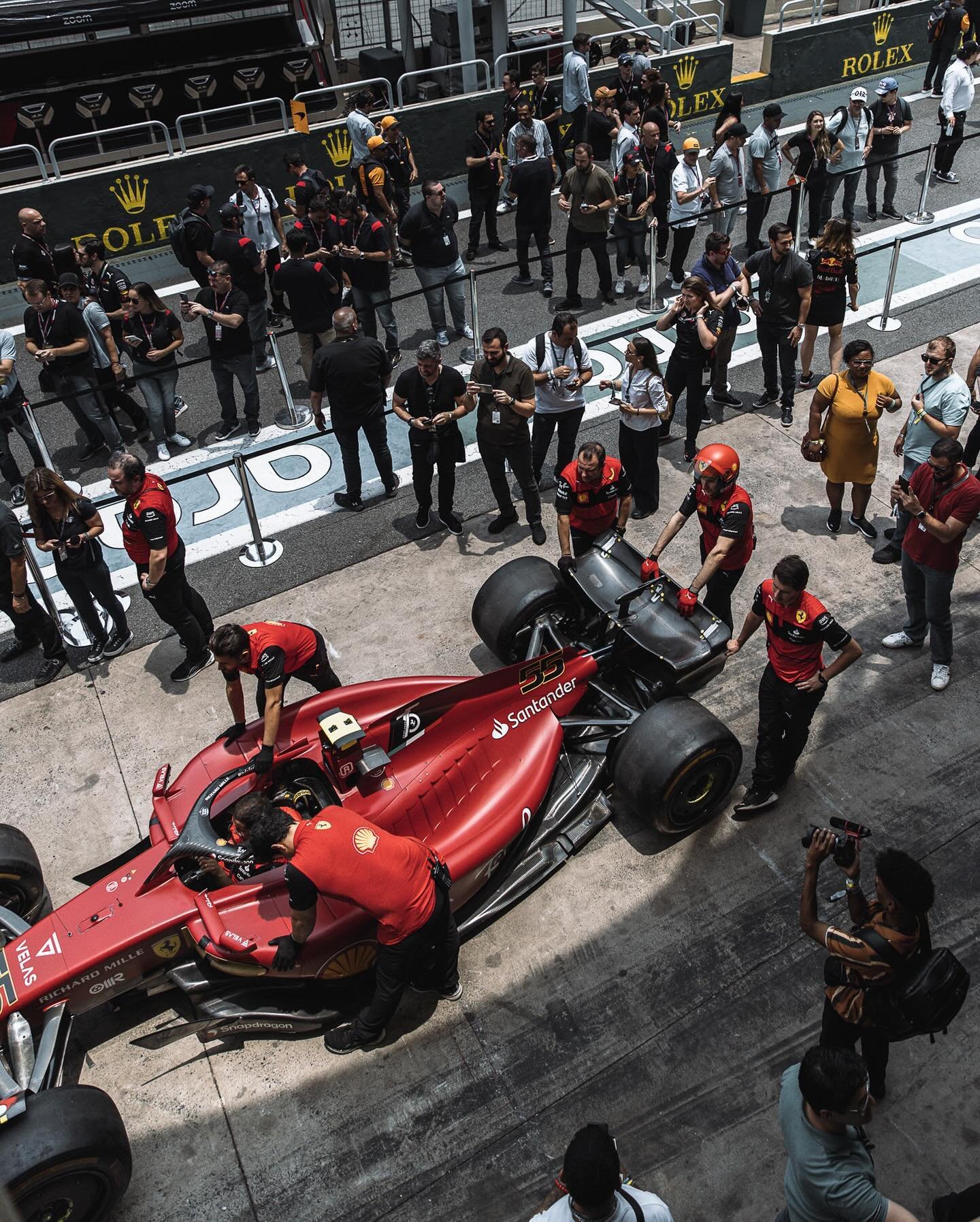 Money on&hellip; red? 🏎️ Monaco was my first ever F1 race w/ @16kagency and will probably remain my favourite race of the year!

#f1 #formula1 #monaco #monacograndprix #race #alist #contentcreator #montecarlo #travel #contentphotographer #photograph