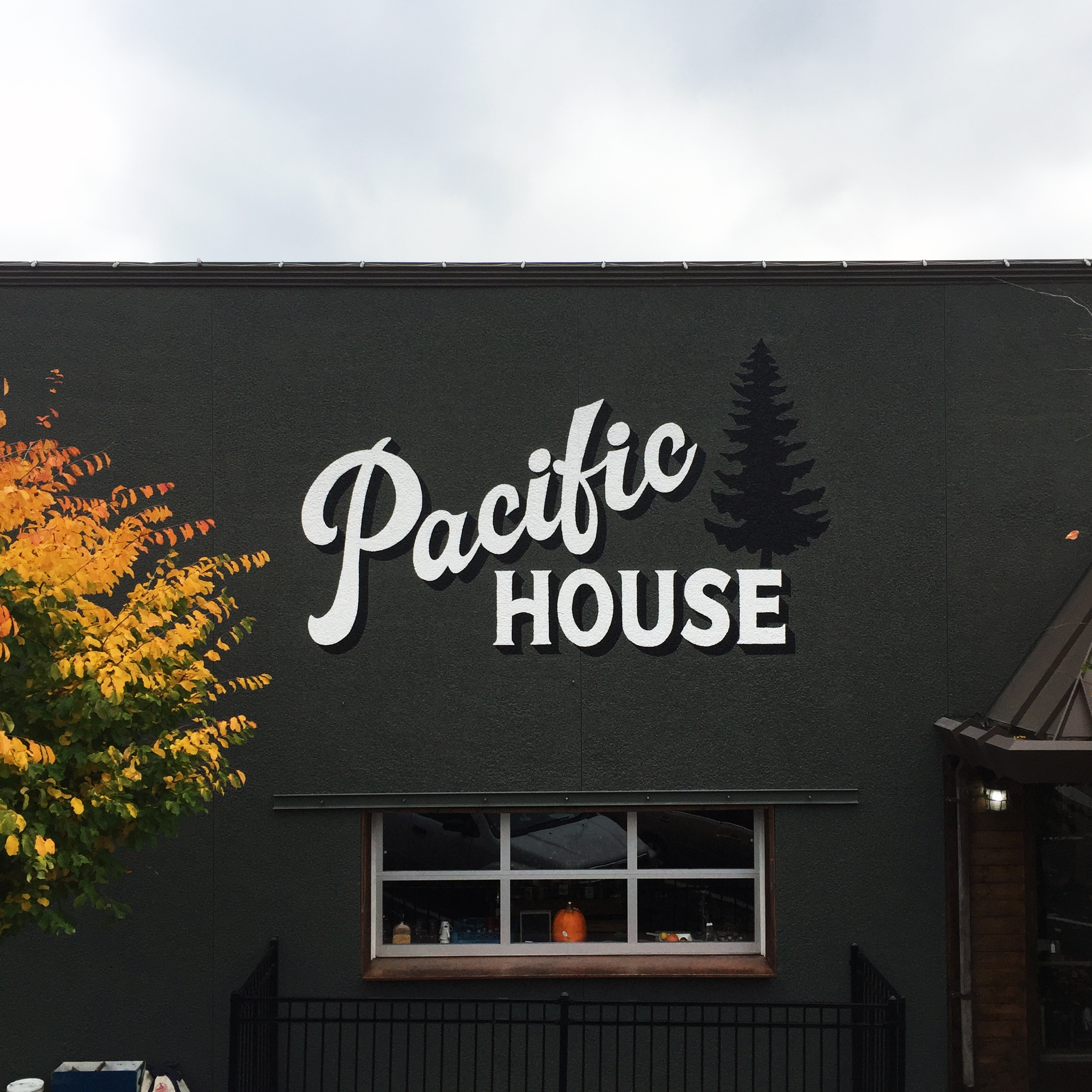 PacificHouse01.jpg