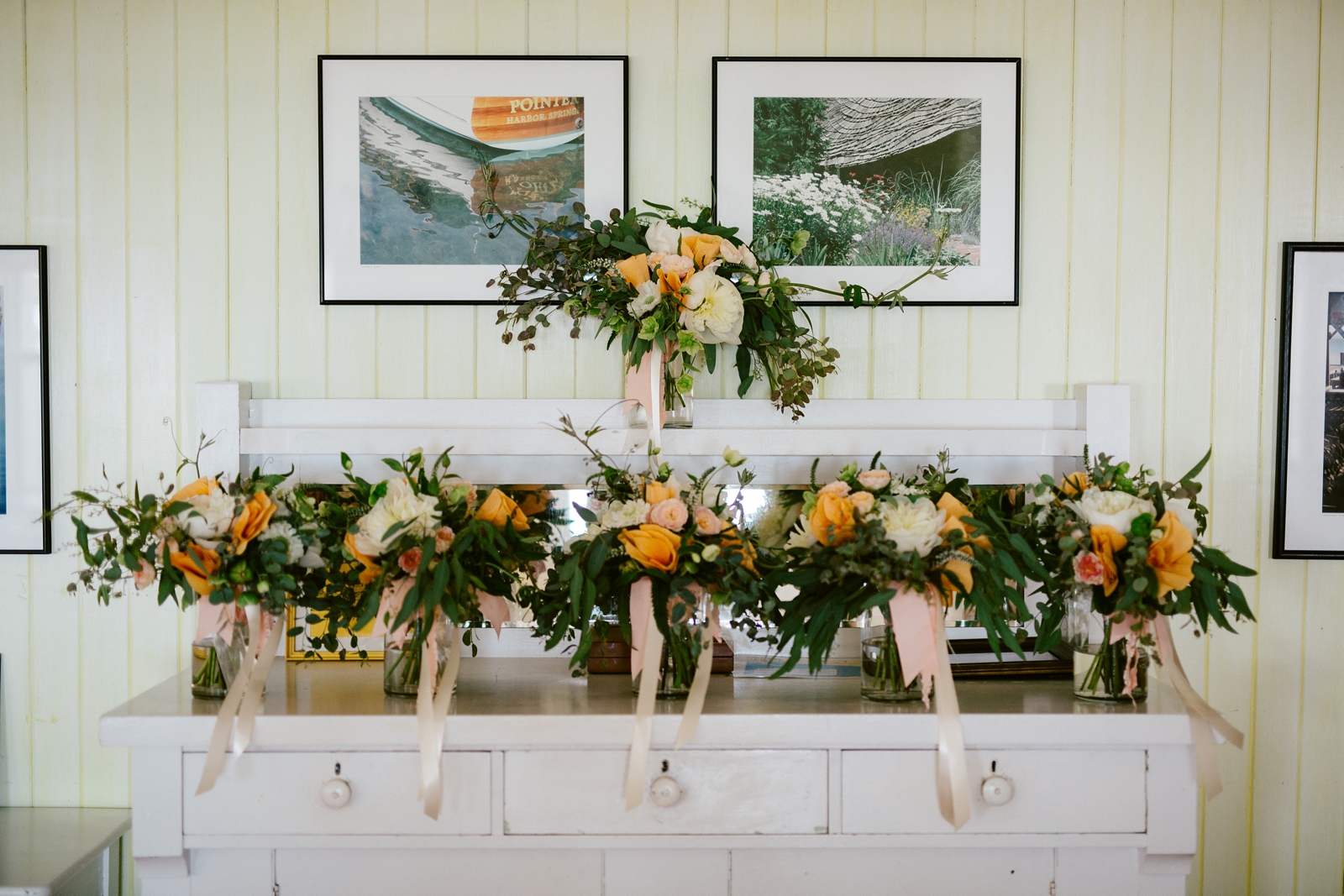 Whit Bouquets .jpg
