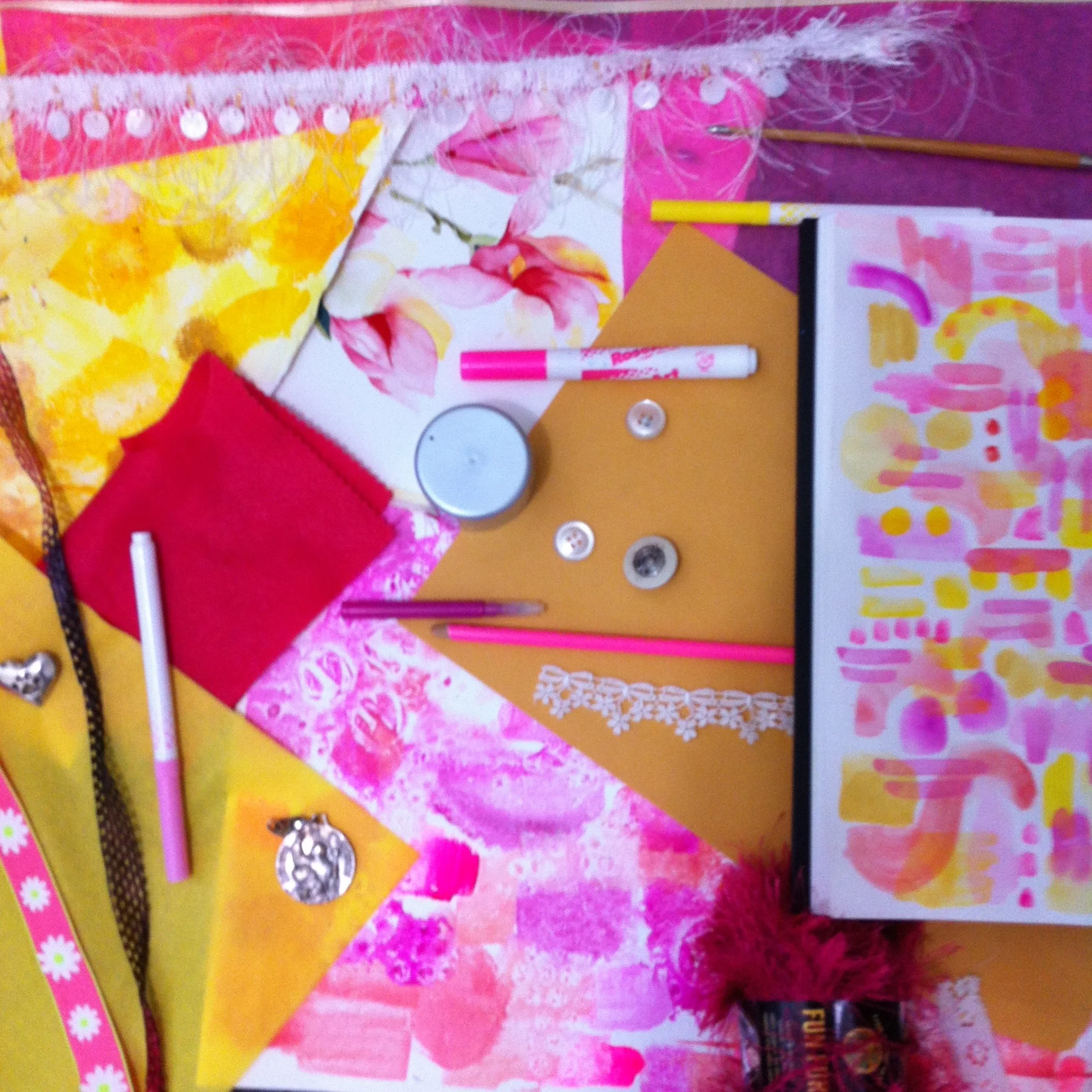 A collection of pink and yellow objects in my studio. Perhaps this will become an inspiration board for a new painting, or maybe it won't. Eater way, it was fun.