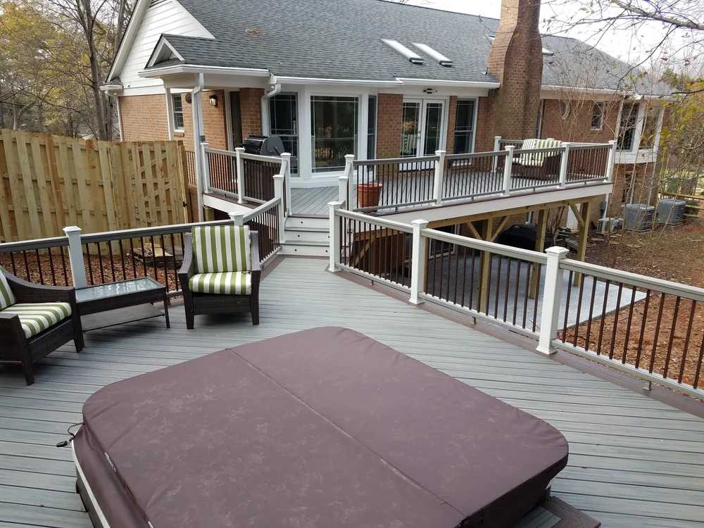 Inset Decking Rack Trex Decking With A Hot Tub Inset And Trex Benches
