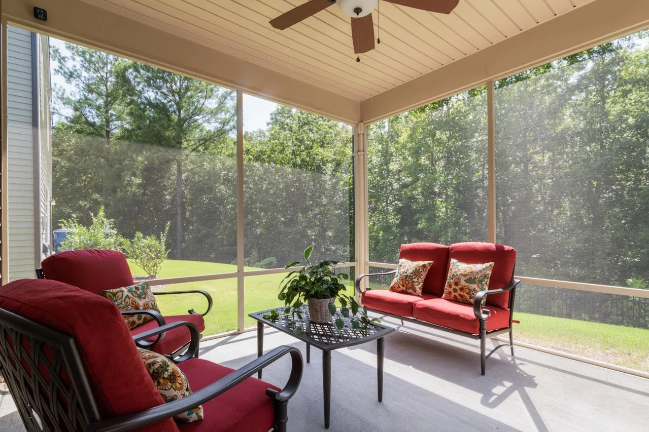 Screened Porch Living: Unlock the Full Potential of Your Outdoor Space