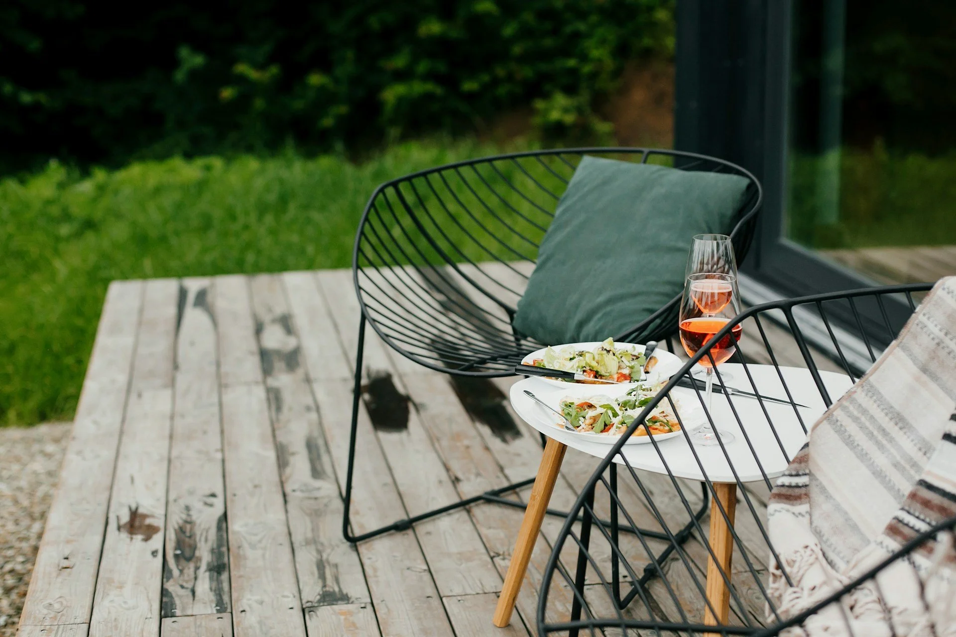 Differences Between Porch and Deck Builders in Charlotte