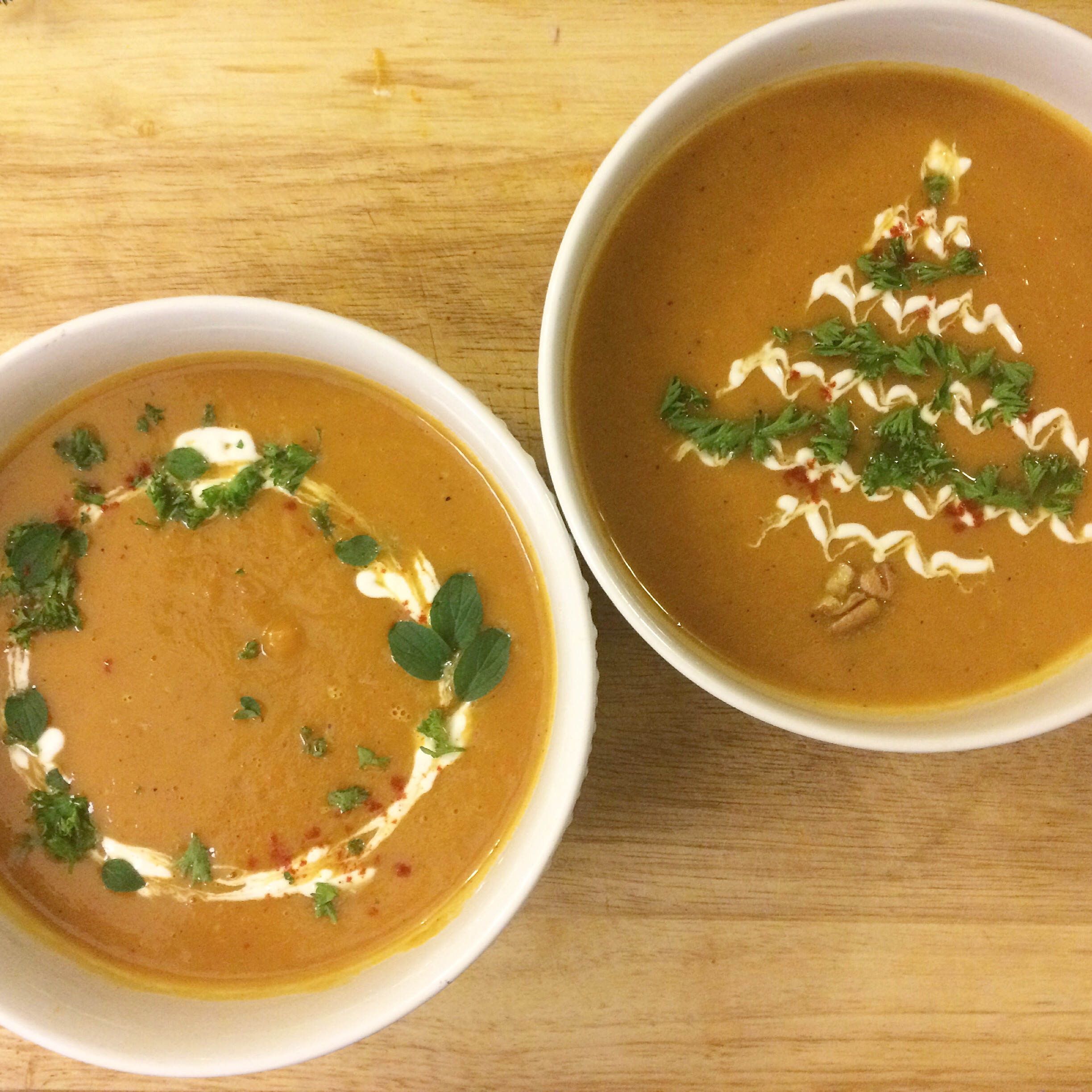How to garnish your soup with Christmas designs!