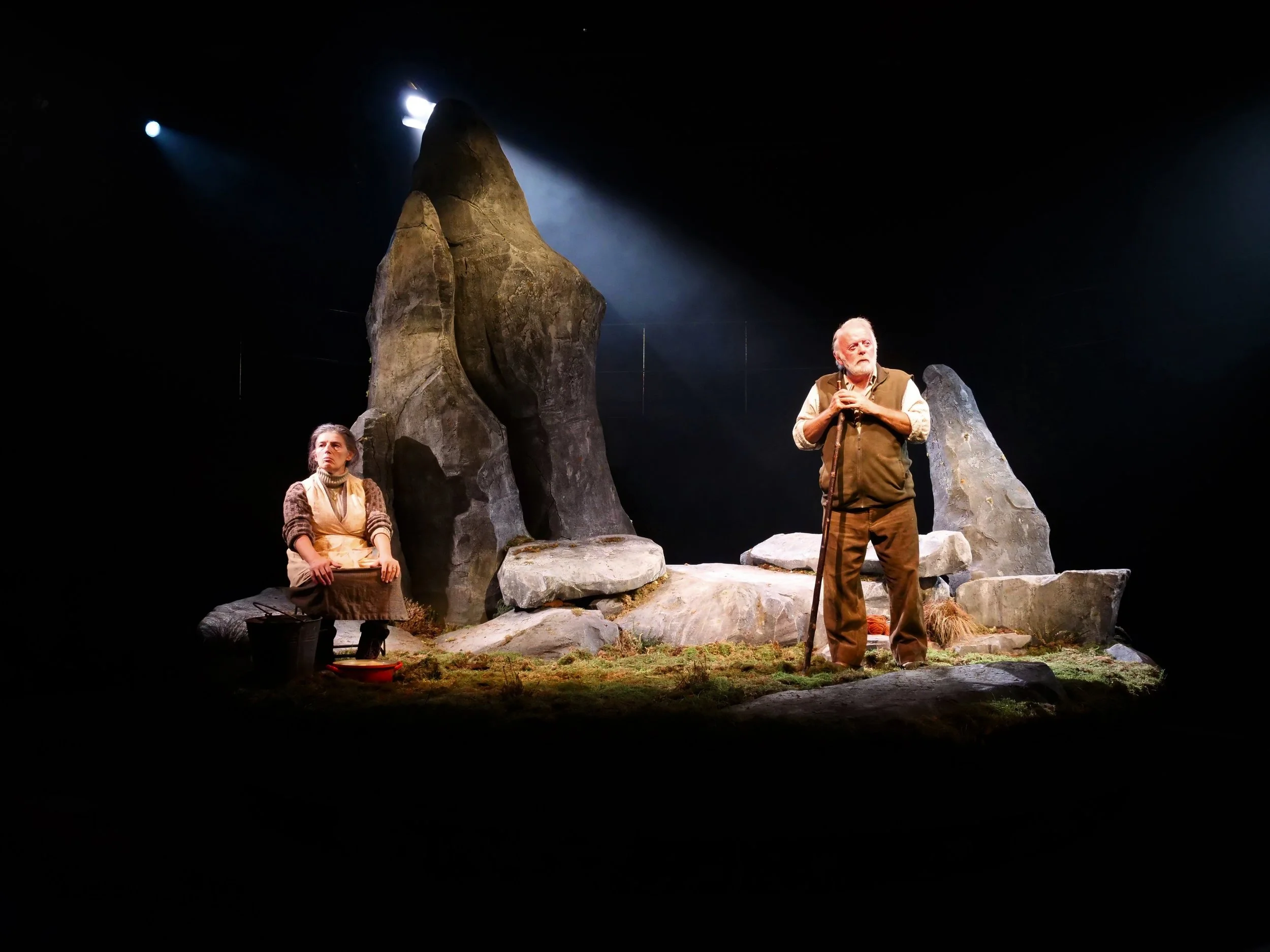 06 Fel Anifail - Morfudd Hughes & Wyn Bowen Harries.jpg