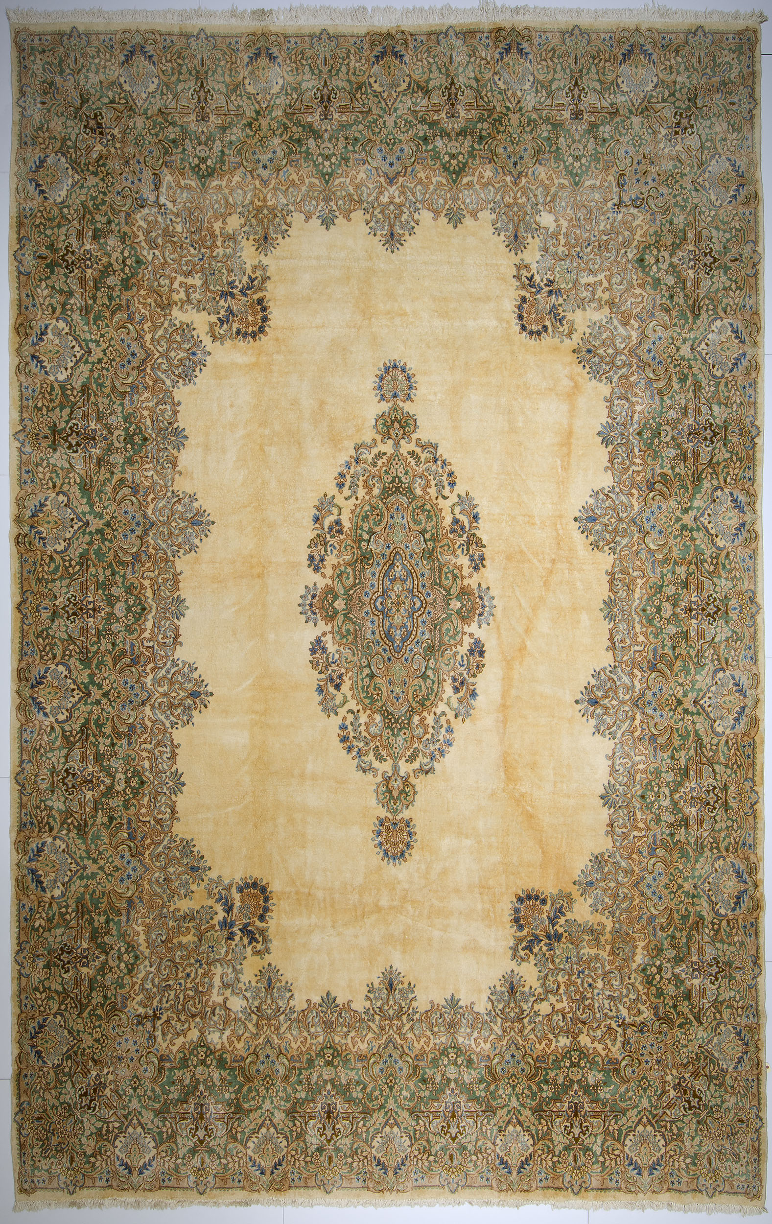 Kerman Carpet 19' 7" x 12' 5" 