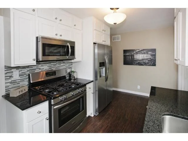 Kitchen1.jpg