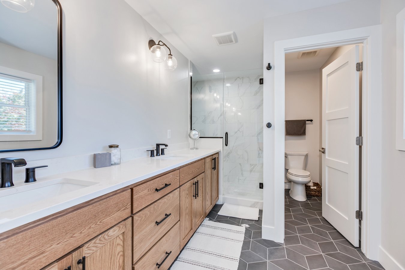 Master Bath.jpg