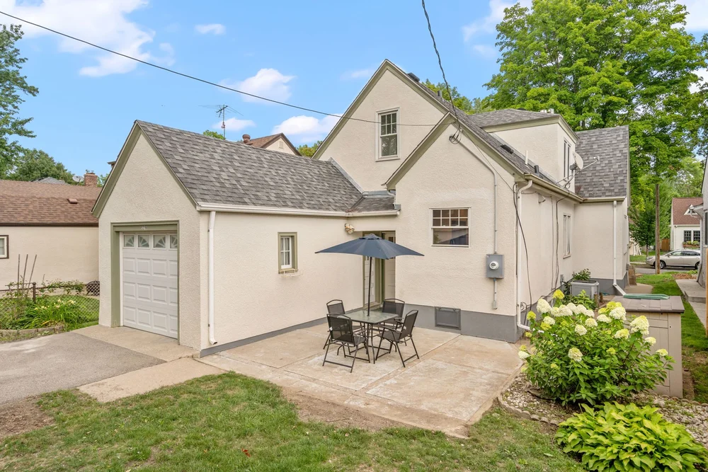 6-web-or-mls-5216 Drew Ave S Print-6.jpg