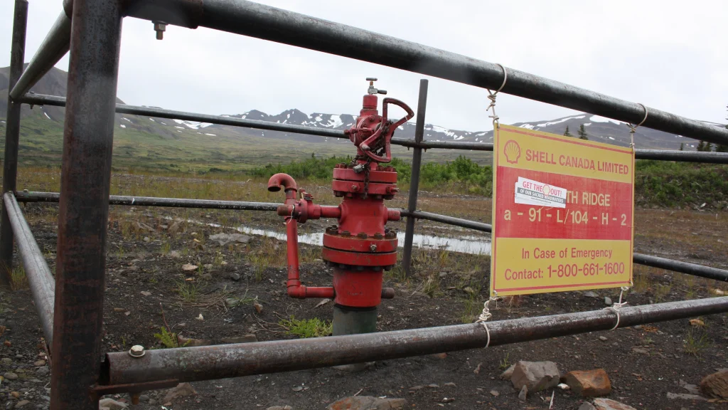 2011-8-20_shell-banner-at-klappan_9.jpg