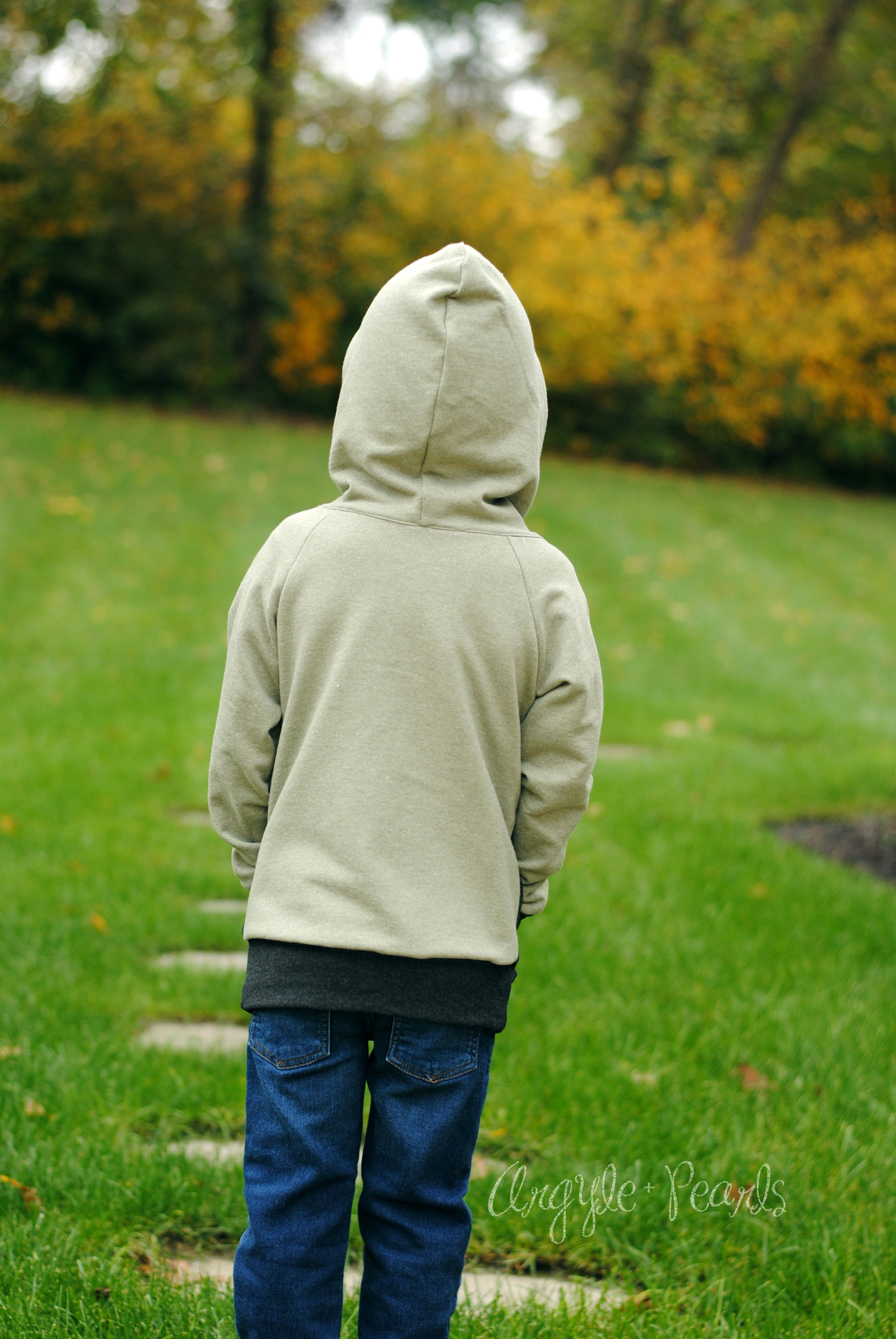 CowlHoodie005.jpg
