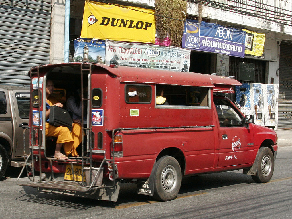 Red Chiang Mai Songthaew