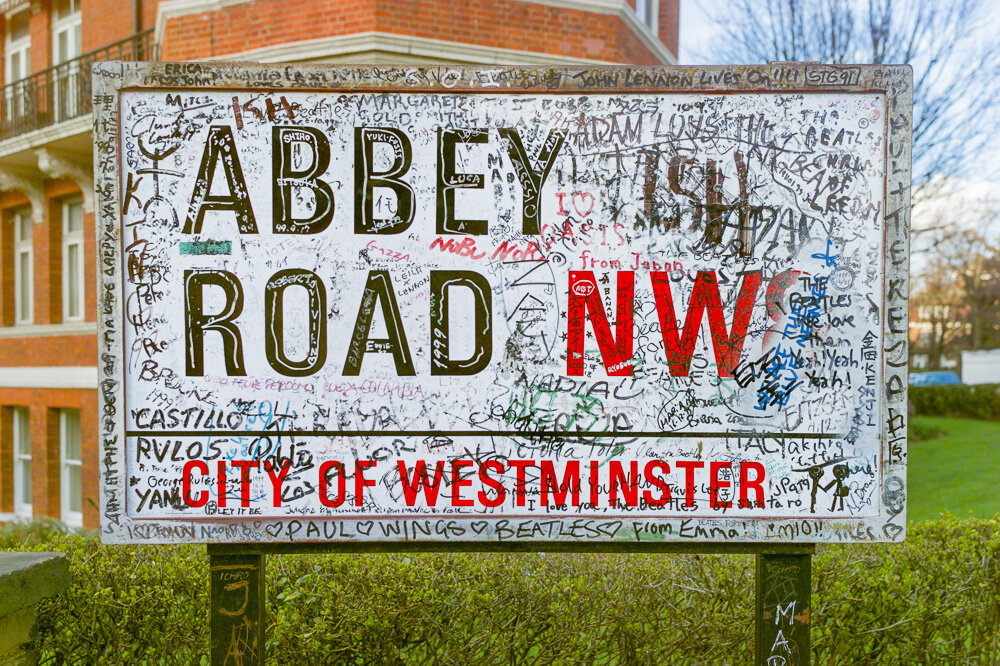 Roadsign. Greater London. 2000. Kodak DCS 460c