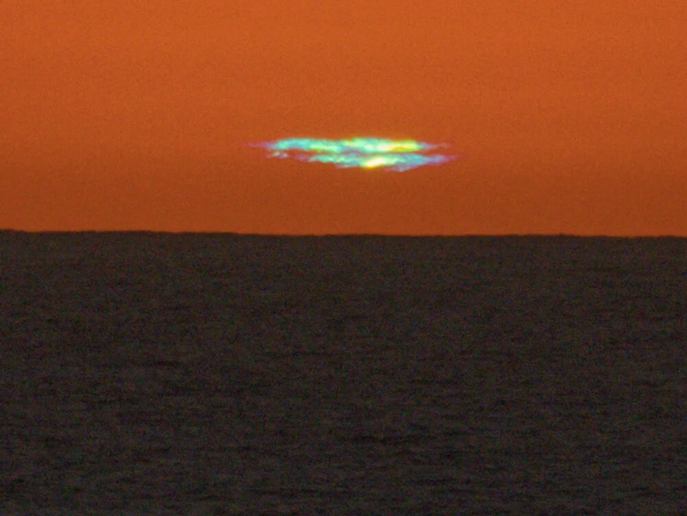 A recent Sunset Green Flash. Pacifica, CA. 2021. Canon R5.