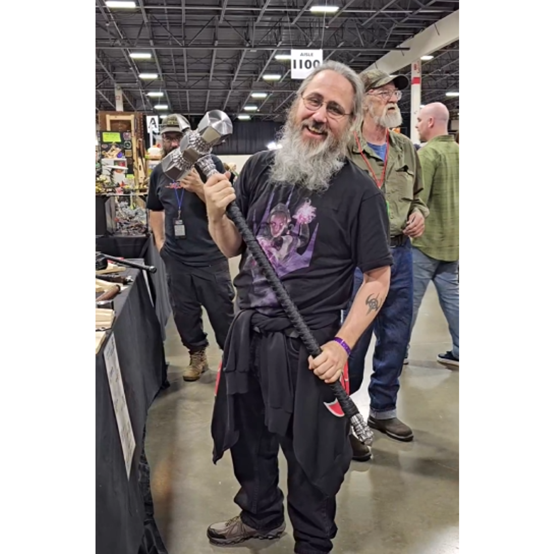 MC3 Guy Holding.png
