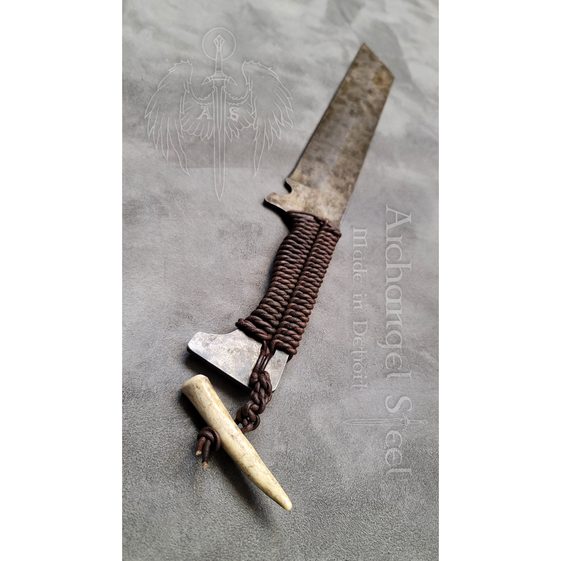 04 Seax - Brown w Antler.png