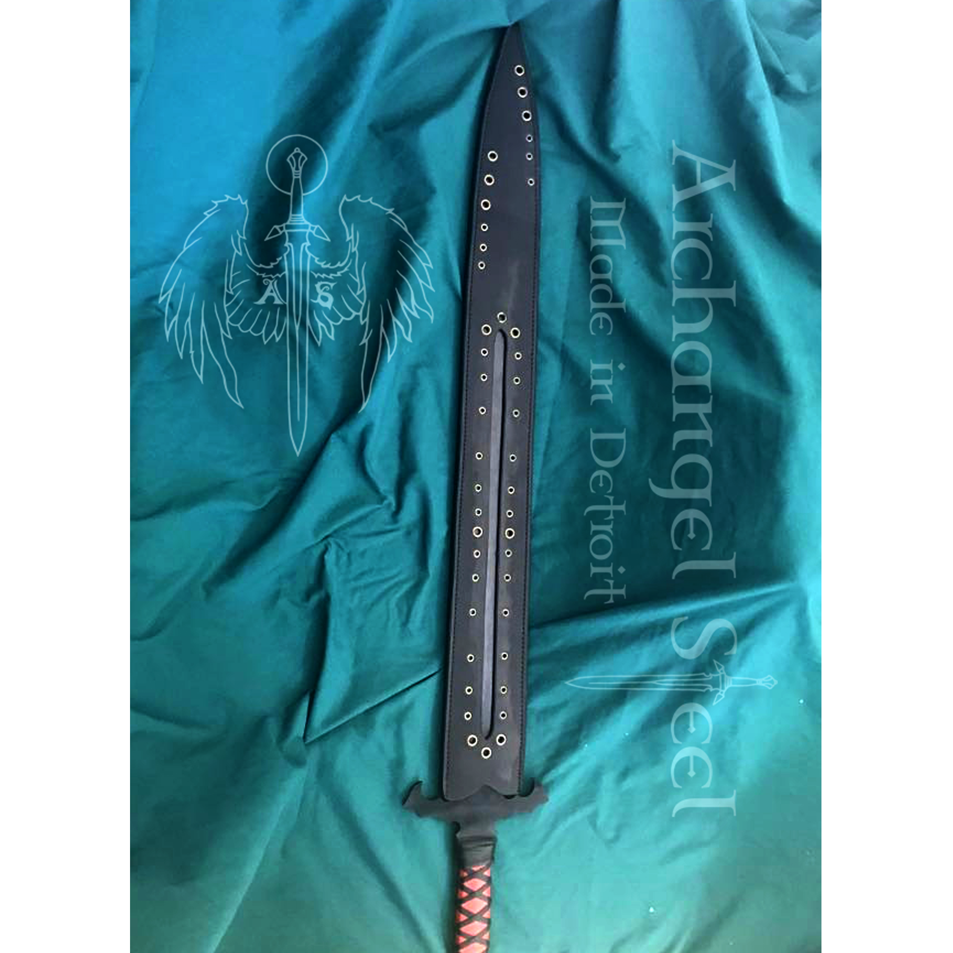 Livey's+pic+of+fancy+sheath+2.png