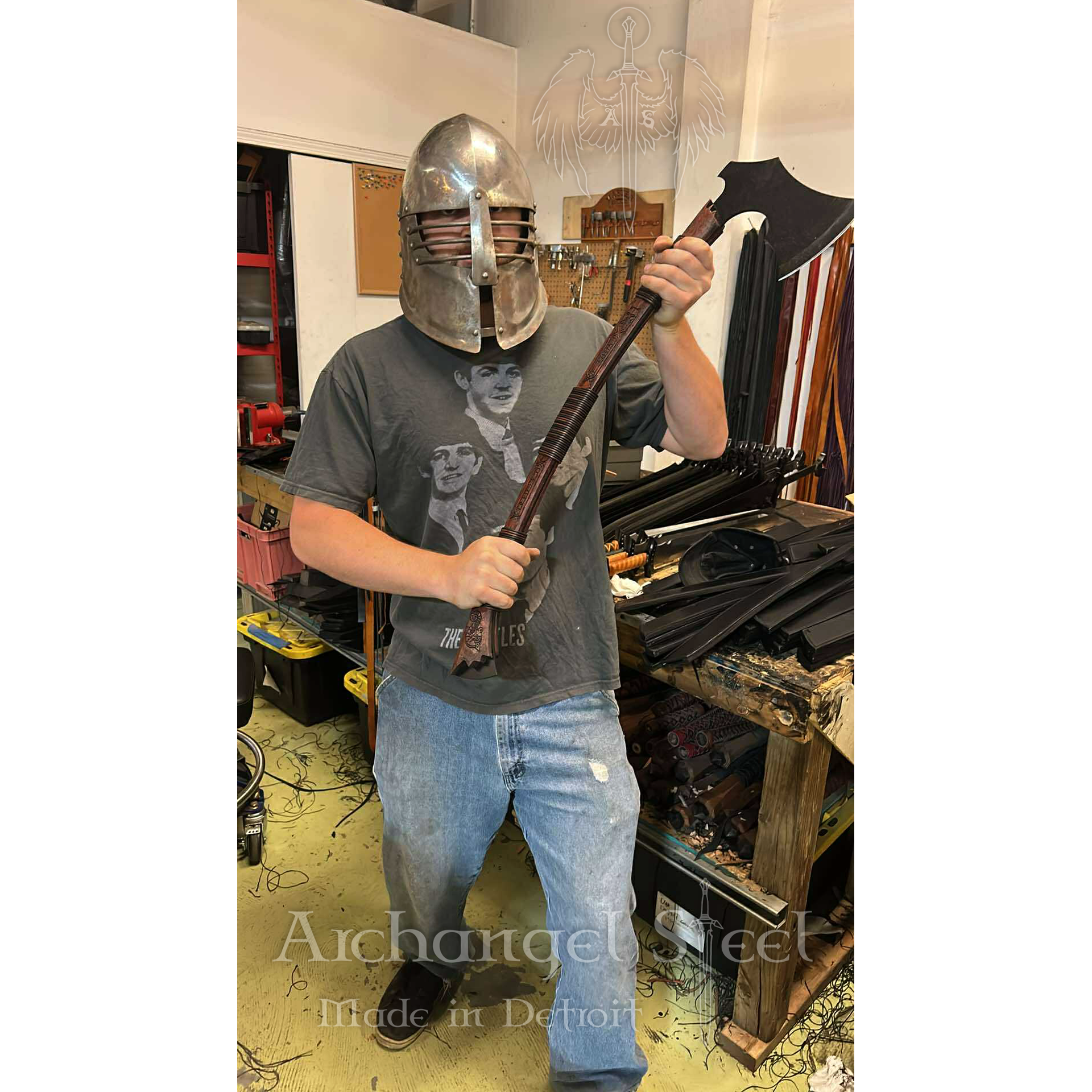 Odin's Scorn Axe & Devin Square.png