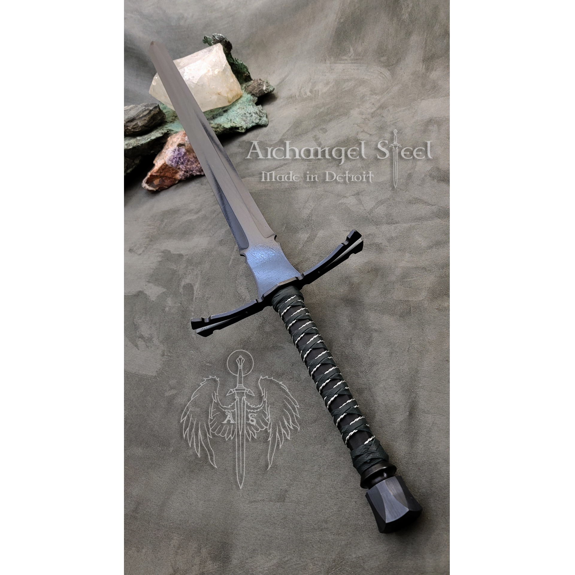 35 Split CG longsword slvr wire.png