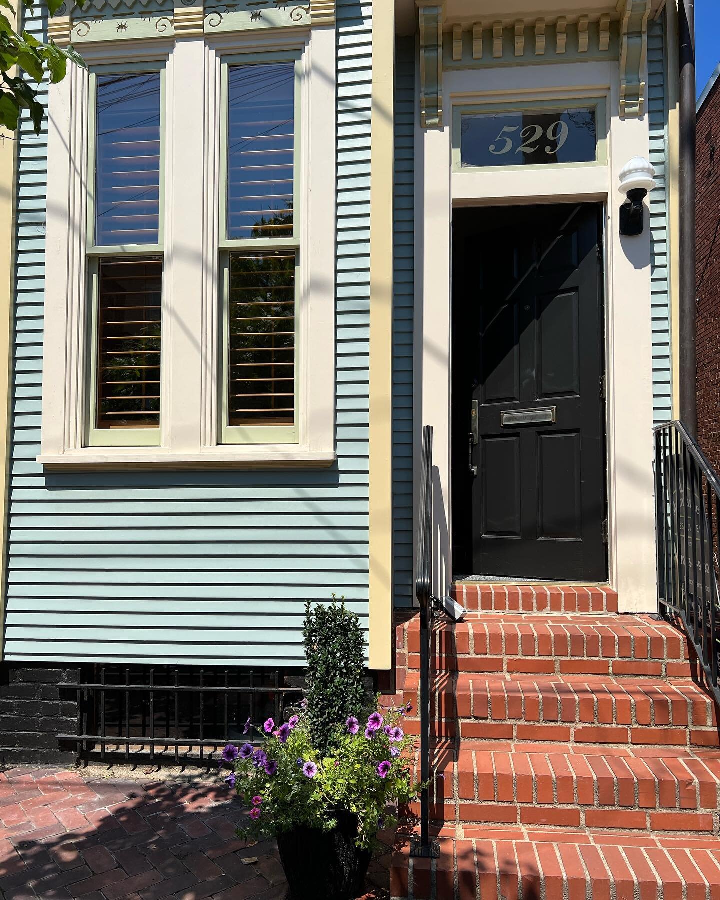 I will be at this open house today&hellip; fabulous home in the southeast quadrant of Old Town! Please come and check it out! 
529 South Fairfax Street, 2-4
#mcenearneyassociates #oldtownalexandria