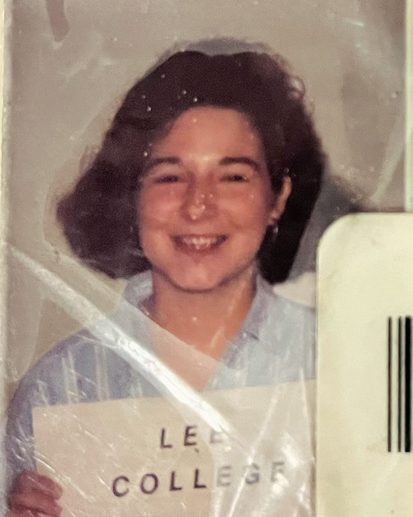 It&rsquo;s me at Lee in 1993 😂😂😂
Also, did you notice how great that rhymes?

#leecollege #leeuniversity #1993